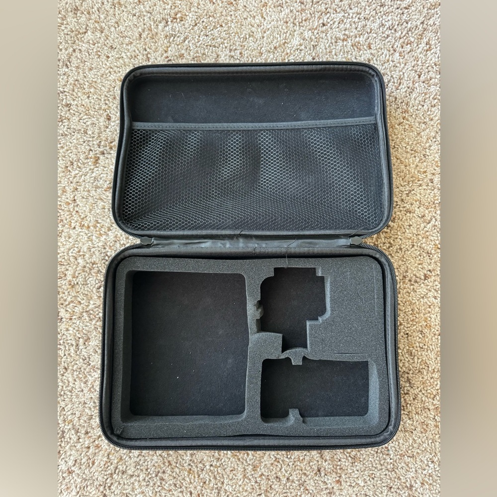 GoPro HERO7 Silver Camera & Accessory Kit - Picture 5 of 7